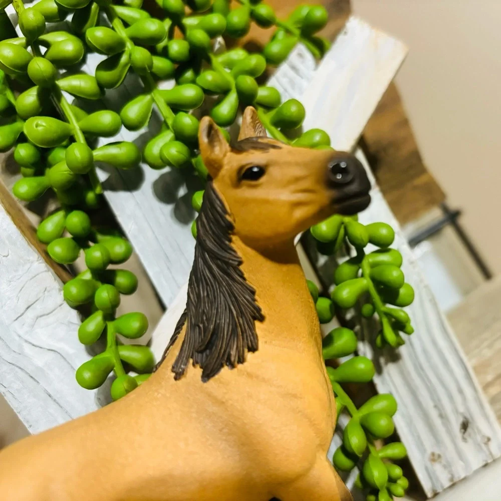 Beautiful RETIRED 2015 Mustang Mare Schleich - Picture 6 of 7